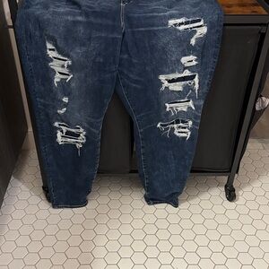 AMERICAN EAGLE  Distressed Blue Jeans
